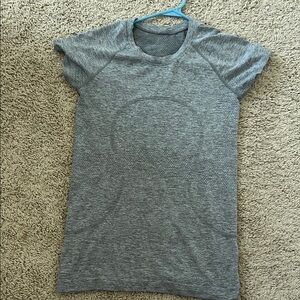 lululemon athletica Gray Short Sleeve Tee